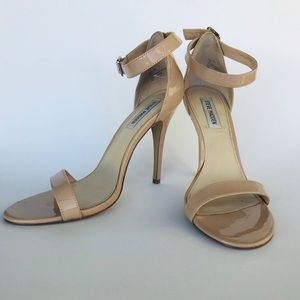 Nude Steve Madden Sandal. Size 10